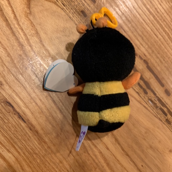TY beanie boos, sting Keychain new - Picture 2 of 3